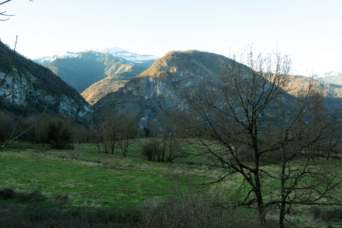 Départ de randonnée pic du Gar depuis Bezins